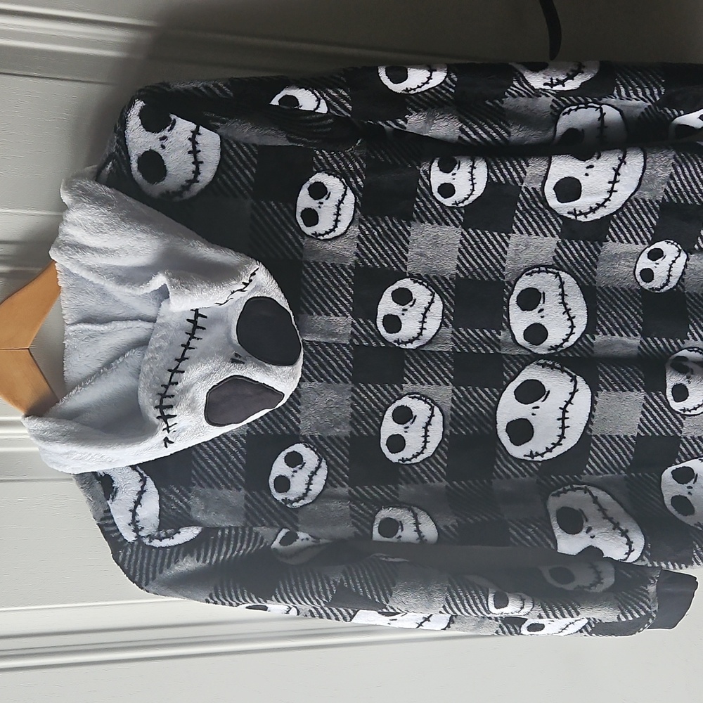 Disney Black and White Nightmare Before Christmas Onesie, sz M Tall - Picture 4 of 4
